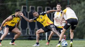 Jogadores do Atlético em treino - Crédito: 