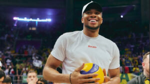 Giannis Antetokounmpo, ala-pivô do Bucks - Crédito: 